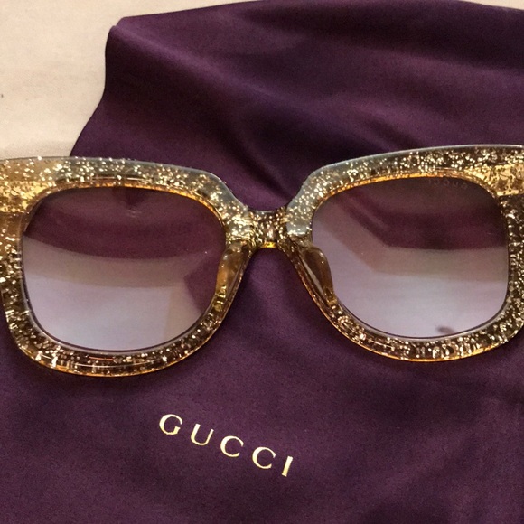 🤩🤩Authentic GUCCI Sunglasses🤩🤩 - Picture 3 of 8